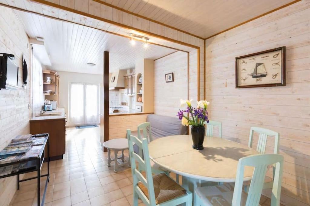 St Malo Maison Avec Jardin Proche Gare Plage Intramuros Chien Admis Parking Gratuit Saint-Malo Zewnętrze zdjęcie